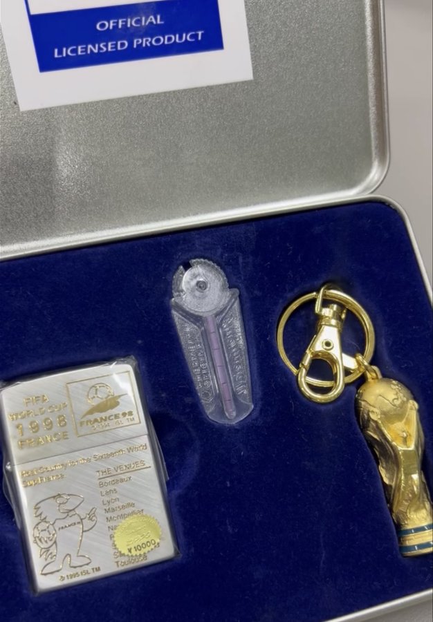 Zippo Fifa WorldCup France 98 Mạ Bạc Triện Vàng Full Box. Zalo
